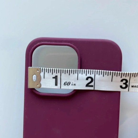 iPhone 14 Pro silicone case - Picture 6 of 6